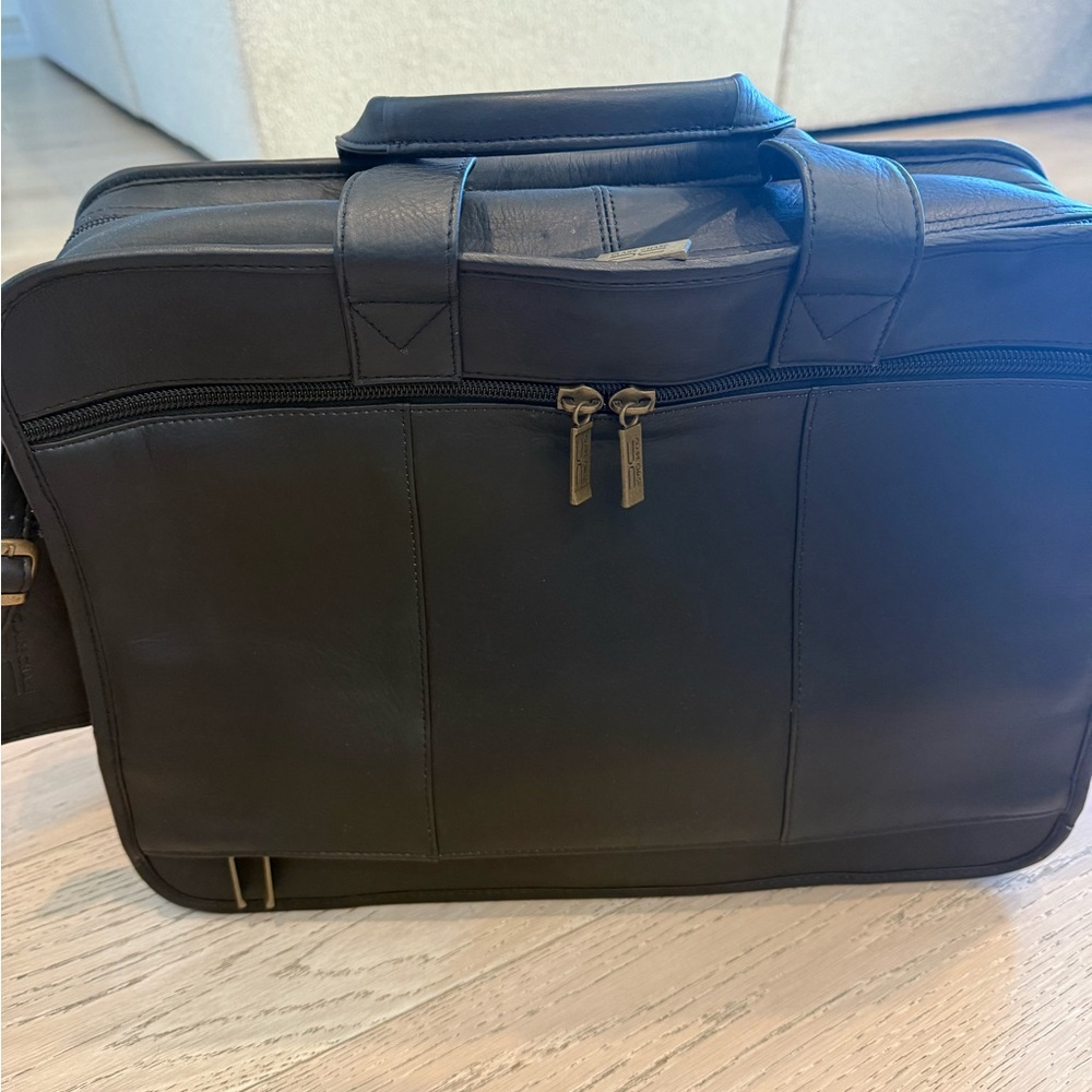Executive Computer Briefcase - Picture 4 of 5